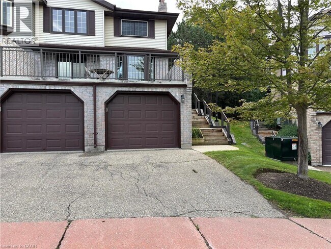 487 Beechwood Dr in Waterloo, ON - Building Photo - Building Photo