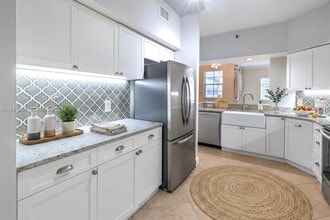 3255 NE 184th St, Unit 12215 in Aventura, FL - Building Photo - Building Photo