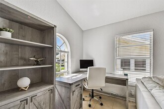 1763 Montana Ave NE in St. Petersburg, FL - Building Photo - Building Photo