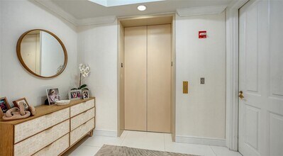 35 Watergate Dr in Sarasota, FL - Building Photo - Building Photo