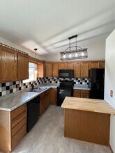 549 Hanover Dr in Rapid City, SD - Building Photo - Building Photo