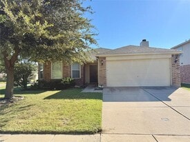 9248 Lamplighter Trail in Fort Worth, TX - Building Photo