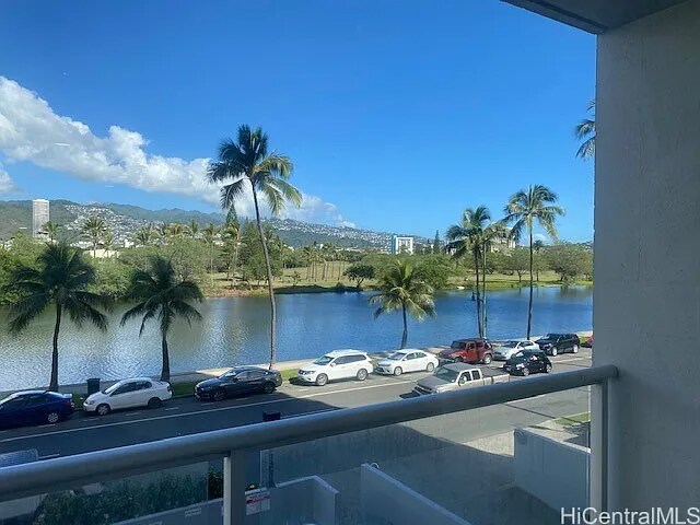 2233 Ala Wai Blvd in Honolulu, HI - Building Photo - Building Photo