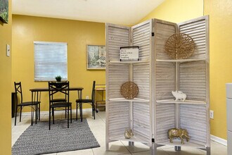 408 NW 5th Ave in Gainesville, FL - Building Photo - Building Photo