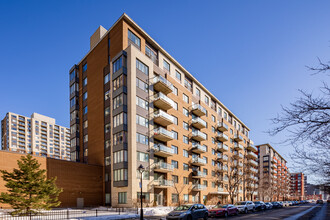 Les Jardins Windsor in Montréal, QC - Building Photo - Building Photo