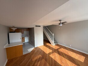 744 W Gordon Terrace in Chicago, IL - Building Photo - Building Photo