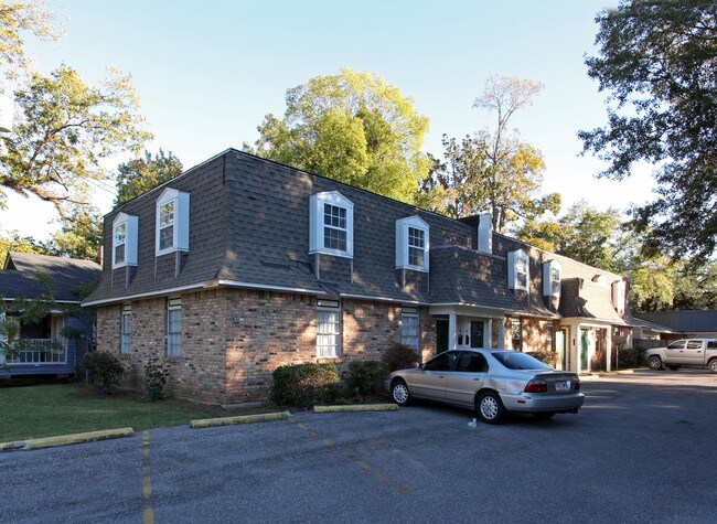 1213 New Saint Francis St in Mobile, AL - Foto de edificio - Building Photo