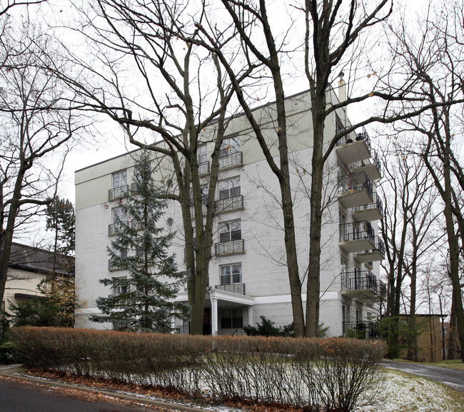 77 Clarendon Ave in Toronto, ON - Building Photo - Building Photo