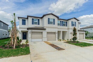 32065 Powderpuff Mimosa Dr in San Antonio, FL - Building Photo