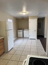 218 E 14th St-Unit -Apt E in Ada, OK - Building Photo - Building Photo
