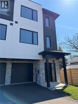 167 Fifth Ave in Brantford, ON - Building Photo