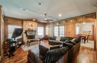 18307 Forest Elms Dr in Spring, TX - Building Photo - Building Photo