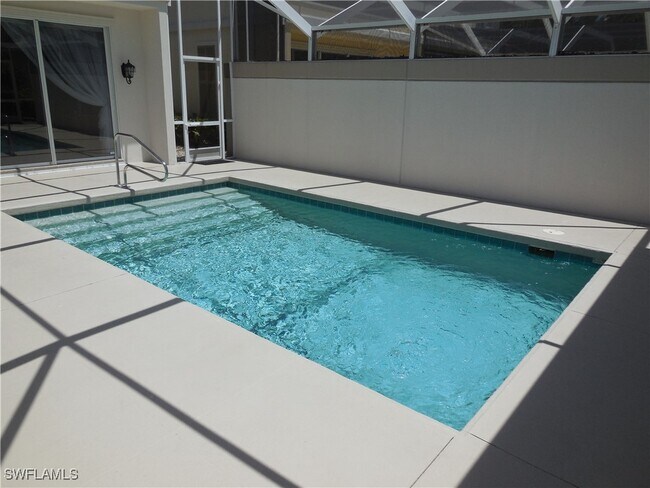 6069 Islandwalk Blvd in Naples, FL - Building Photo - Building Photo