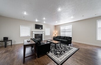 Student Rental 627 N Saint Peter St in South Bend, IN - Foto de edificio - Building Photo