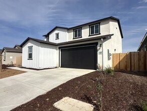 4695 Jema Wy in Merced, CA - Building Photo - Building Photo