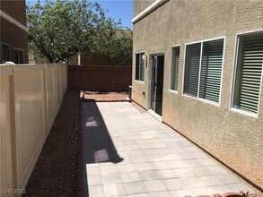 9933 Carrizo Springs Ave in Las Vegas, NV - Building Photo - Building Photo