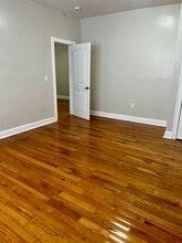 546 Bergen Ave in Jersey City, NJ - Building Photo - Building Photo