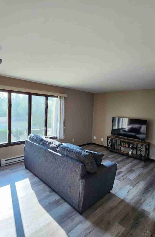 901 Woodward Ave in Kingsford, MI - Building Photo - Building Photo