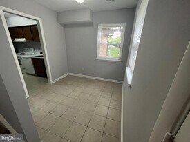 9505 Hagel Cir in Lorton, VA - Building Photo