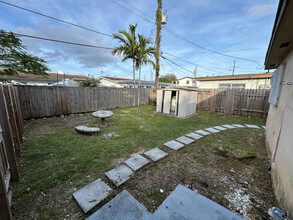 11239 SW 5th Terrace in Miami, FL - Building Photo - Building Photo