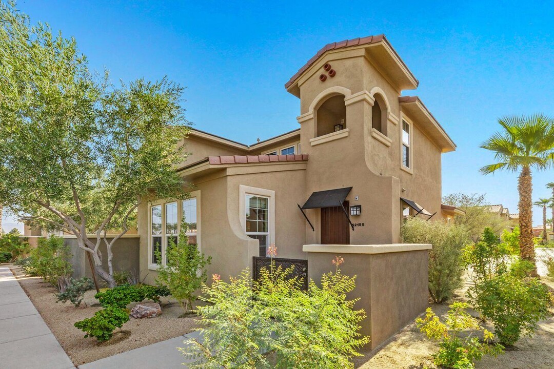 52155 Desert Spoon Ct in La Quinta, CA - Foto de edificio