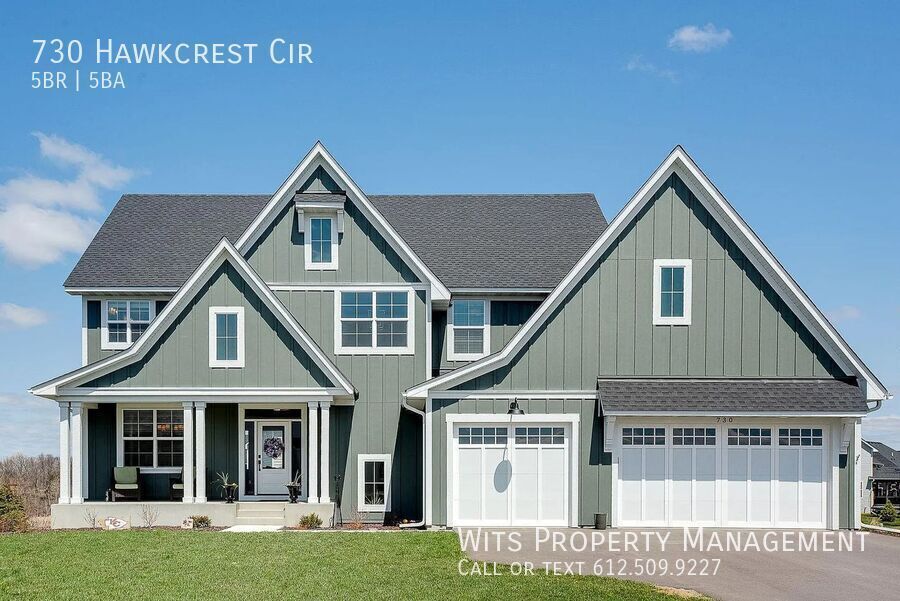 730 Hawkcrest Cir in Chanhassen, MN - Building Photo