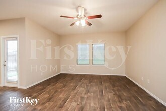 5909 Warm Bungalow Ln in Conroe, TX - Building Photo - Building Photo