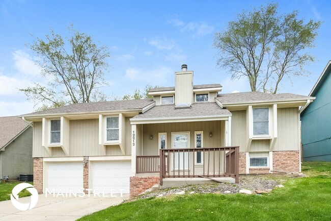 12212 E 58th Terrace in Kansas City, MO - Building Photo - Building Photo