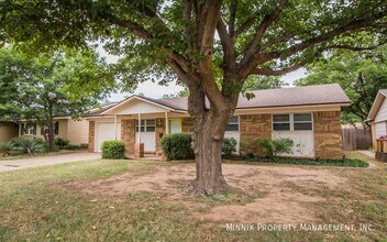 4506 61st St in Lubbock, TX - Building Photo - Building Photo