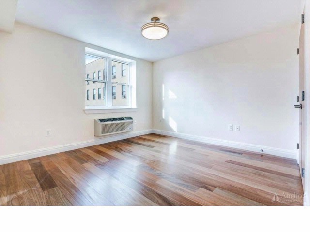 70 W 139th St in New York, NY - Foto de edificio - Building Photo