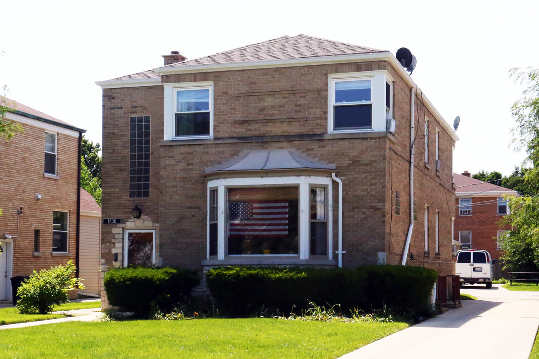 1530 Clinton Pl in River Forest, IL - Building Photo