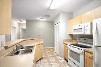 170 SW Peacock Blvd in Port St. Lucie, FL - Building Photo - Building Photo