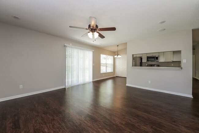 12110 Woodglen Cir in Clermont, FL - Building Photo - Building Photo