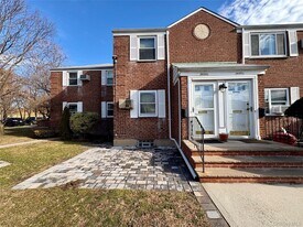 264-48 Langston Ave in New York, NY - Building Photo