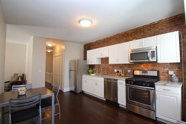 20 Tennyson St, Unit 20