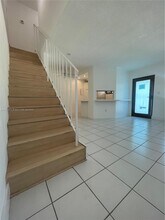 230 Sunrise Dr in Key Biscayne, FL - Building Photo - Building Photo