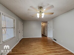 10125 Village Dr NW in Covington, GA - Foto de edificio - Building Photo