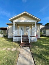 1014 W 4th St in Freeport, TX - Building Photo - Building Photo