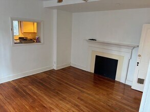 6019 McCallum St in Philadelphia, PA - Foto de edificio - Building Photo