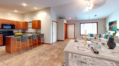304 Harvest Trail in Harrisburg, SD - Foto de edificio - Building Photo