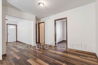 2419 S Vermont Ave in Independence, MO - Building Photo - Building Photo