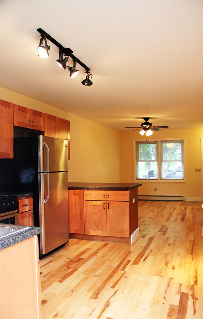 16 Luck St-Unit -1 in Burlington, VT - Building Photo - Building Photo