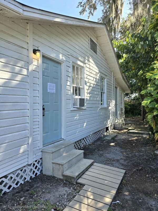 property at 2219 Everett St