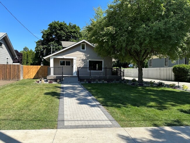732 Valencia St in Walla Walla, WA - Building Photo - Building Photo