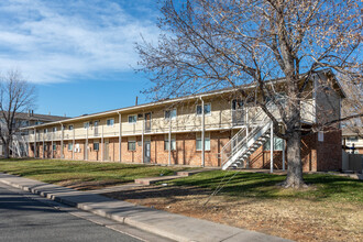 Cherry Tree Apartments in Denver, CO - Building Photo - Primary Photo