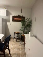 510 SW 17th St, Unit Cozy Colttage in Fort Lauderdale, FL - Foto de edificio - Building Photo