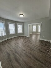 47 Windham St, Unit 2 in Worcester, MA - Building Photo - Building Photo