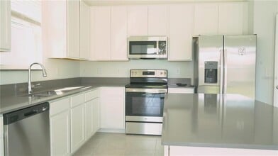 1047 John Jacob Rd in Davenport, FL - Building Photo - Building Photo