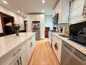 6 Orange St in Waltham, MA - Building Photo - Building Photo