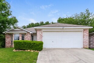 4001 Periwinkle Dr in Fort Worth, TX - Building Photo